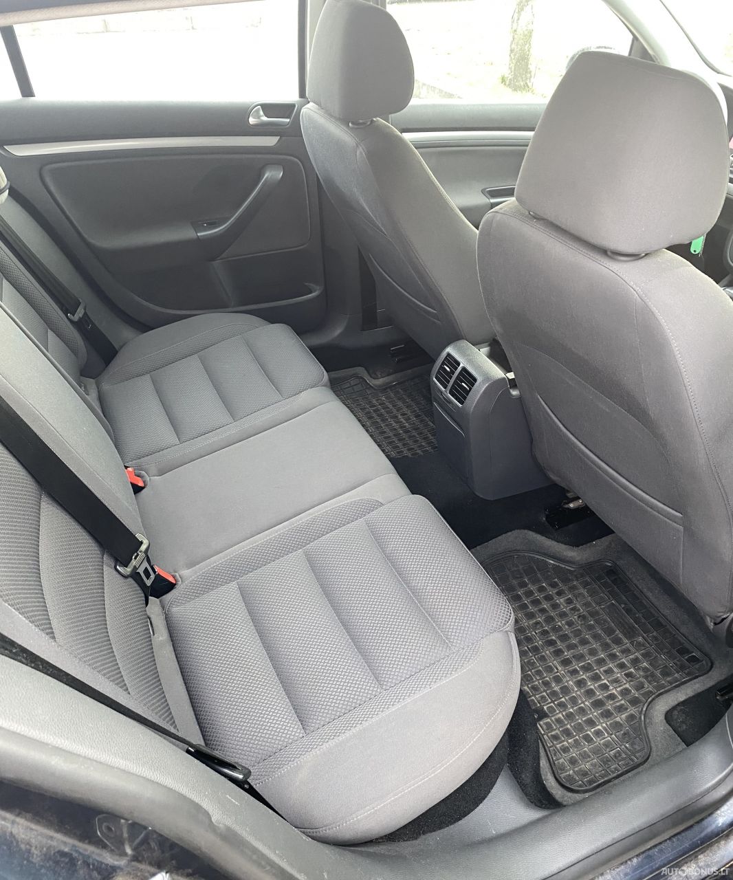 Volkswagen Golf | 10