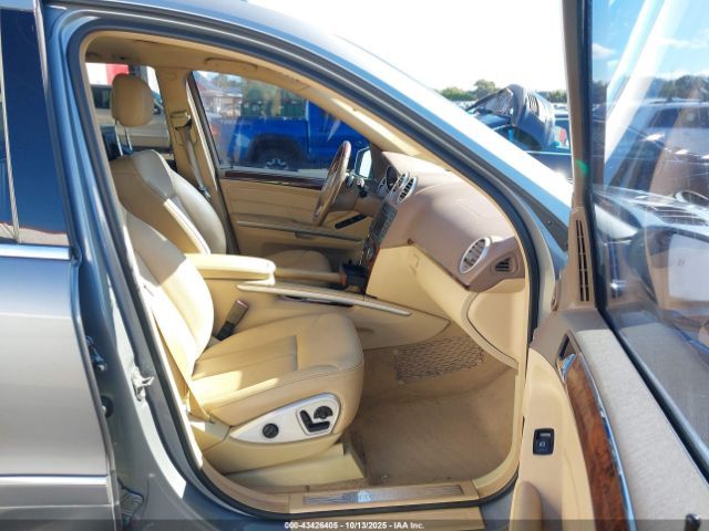 Mercedes-Benz GL450 | 4