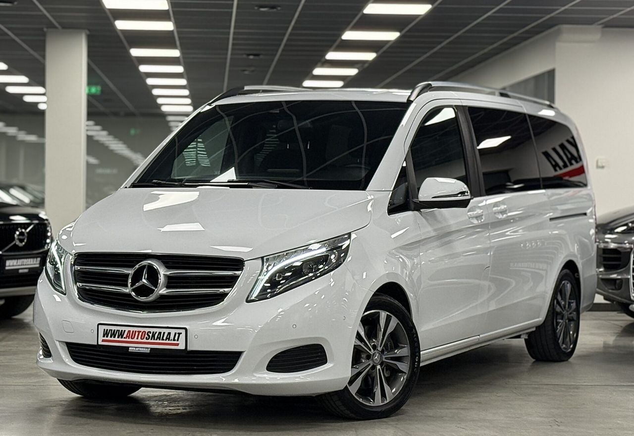 Mercedes-Benz V220 | 33