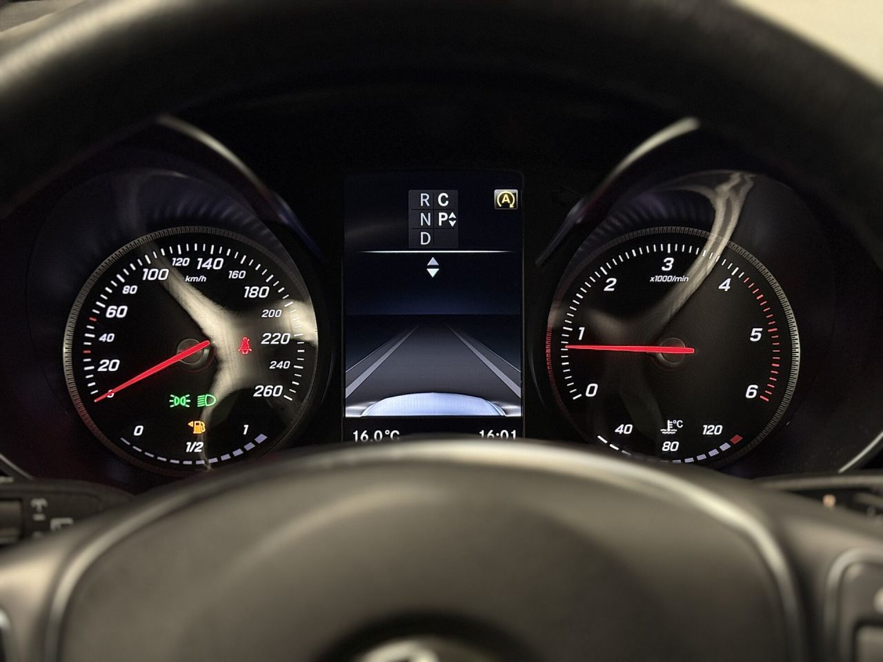 Mercedes-Benz V220 | 9