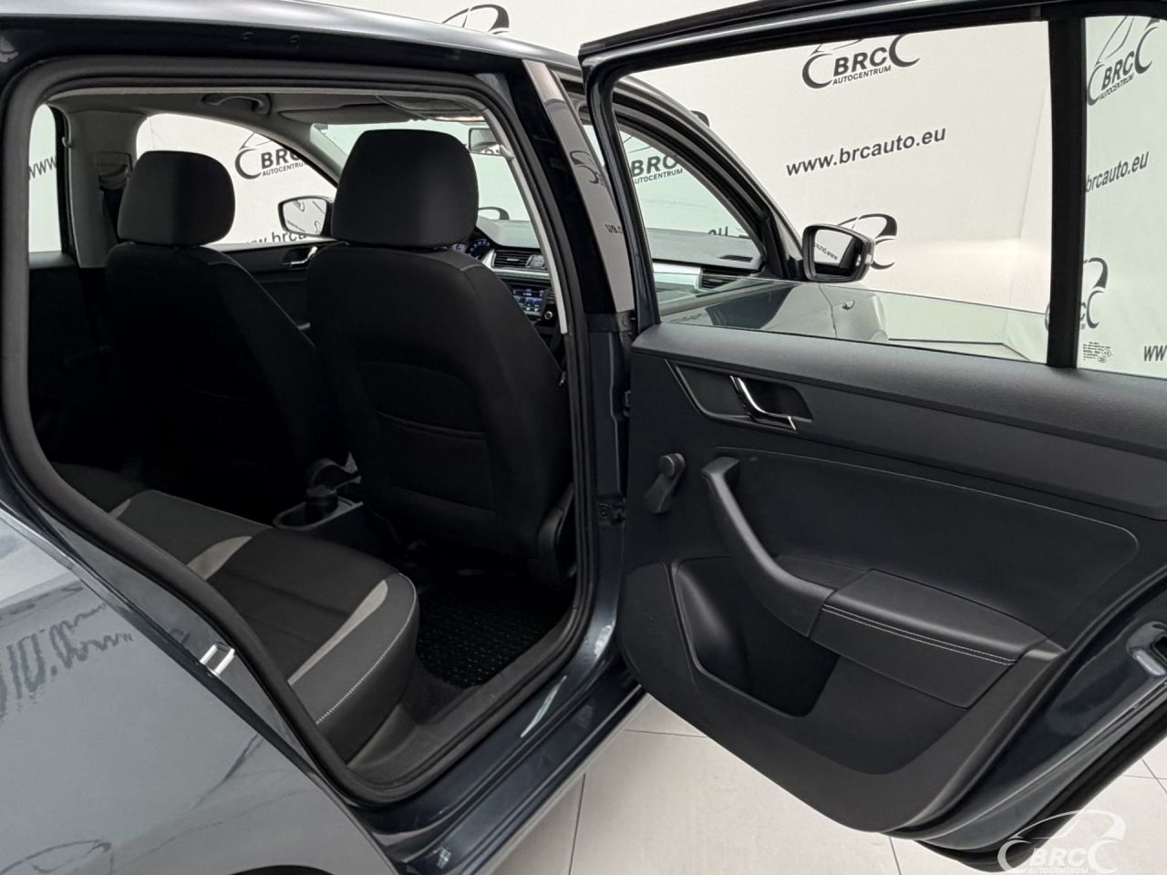 Skoda Rapid | 11