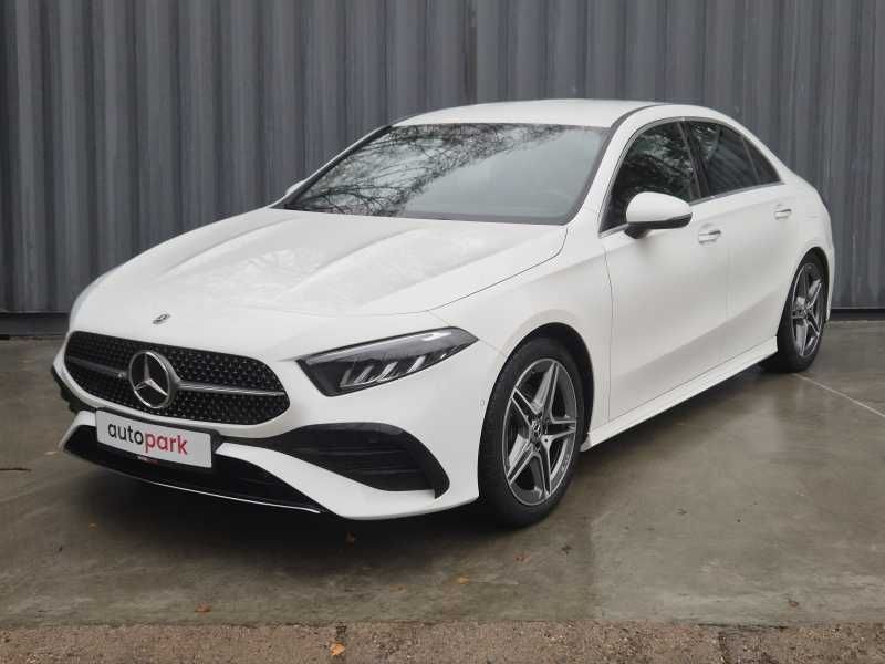 Mercedes-Benz A180, 1.3 l., sedanas