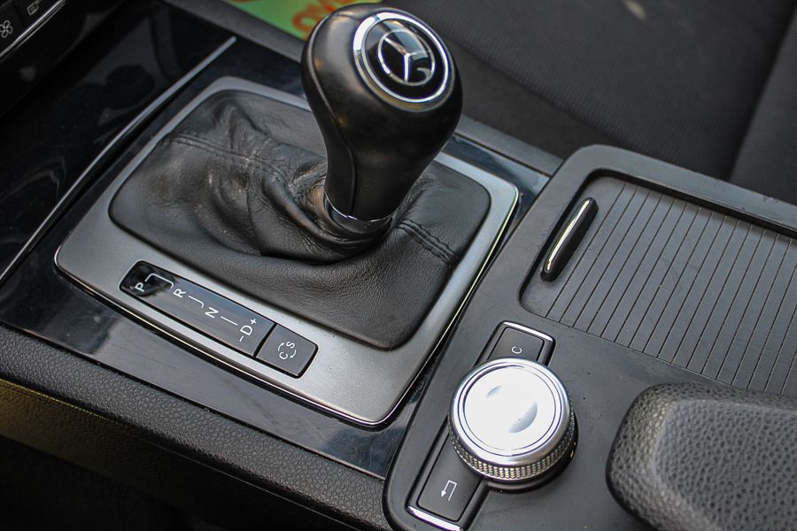 Mercedes-Benz C180 | 12