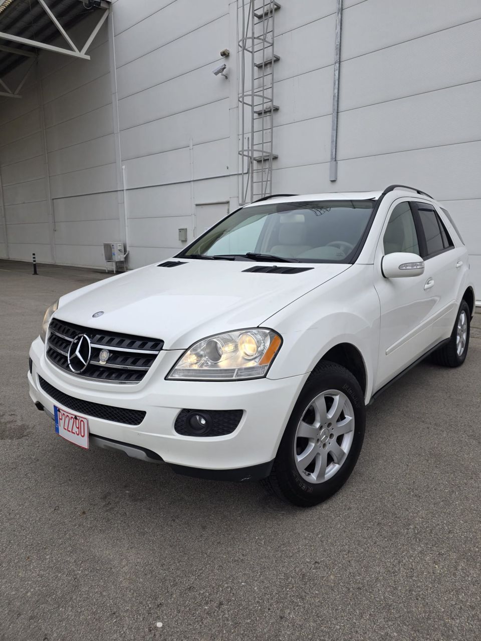 Mercedes-Benz ML350 | 1