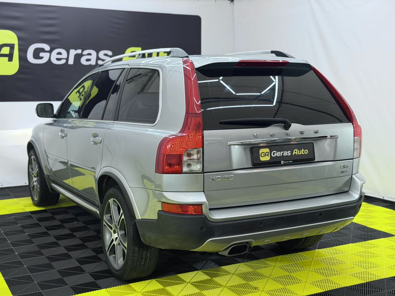 Volvo XC90 | 5