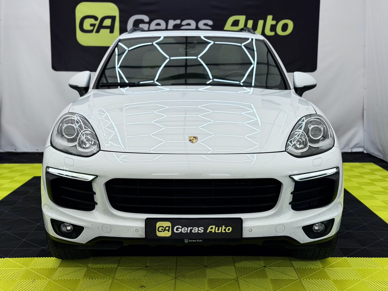 Porsche Cayenne | 1