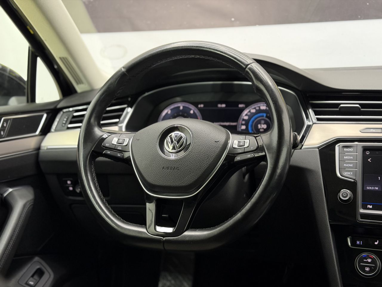 Volkswagen Passat | 15