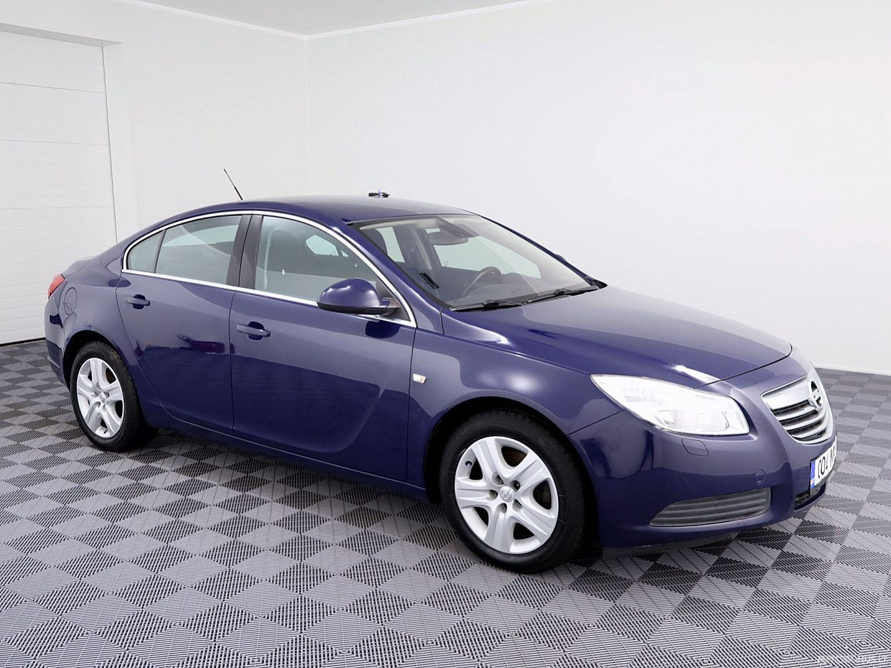 Opel Insignia, 1.8 l., Седан