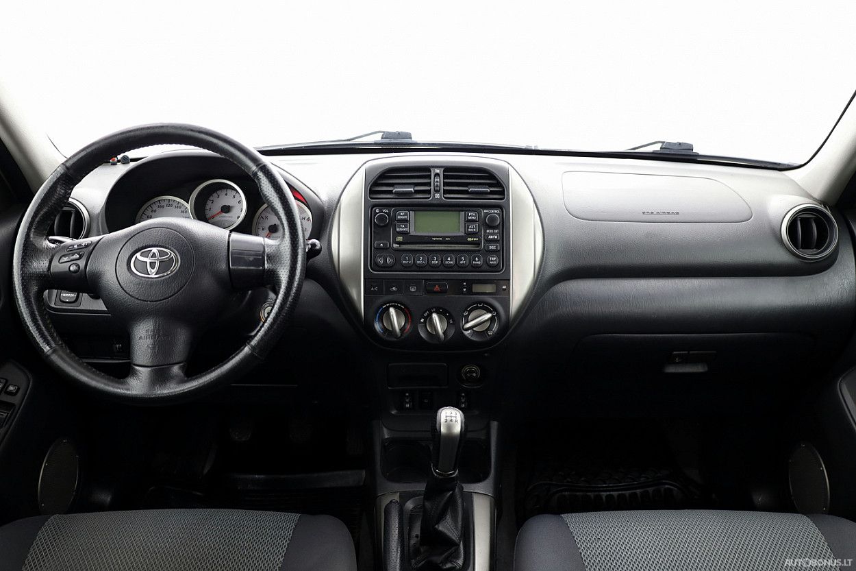Toyota RAV4 | 4