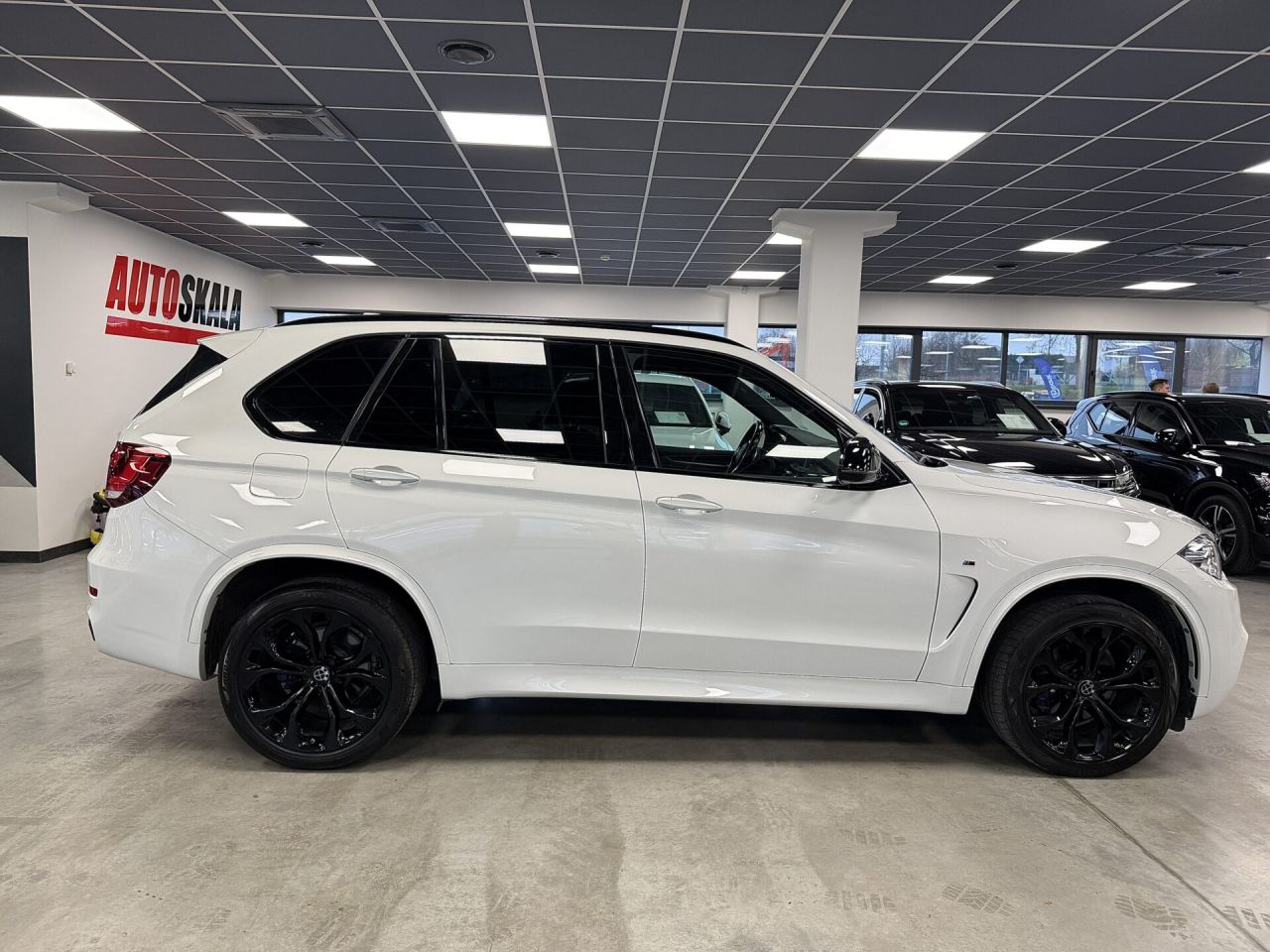 BMW X5 | 28
