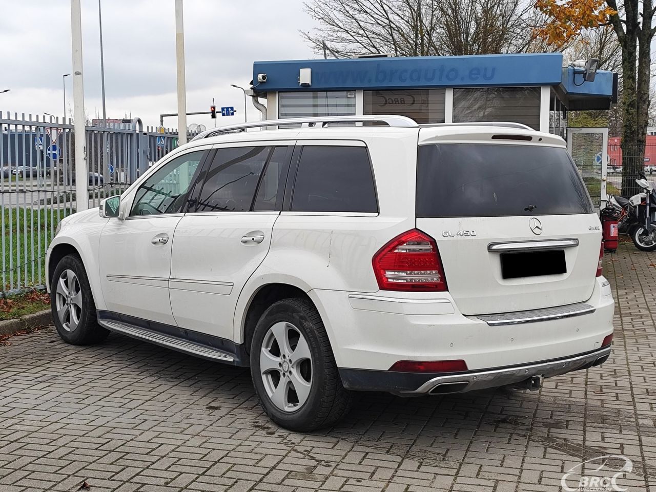 Mercedes-Benz GL450 | 37