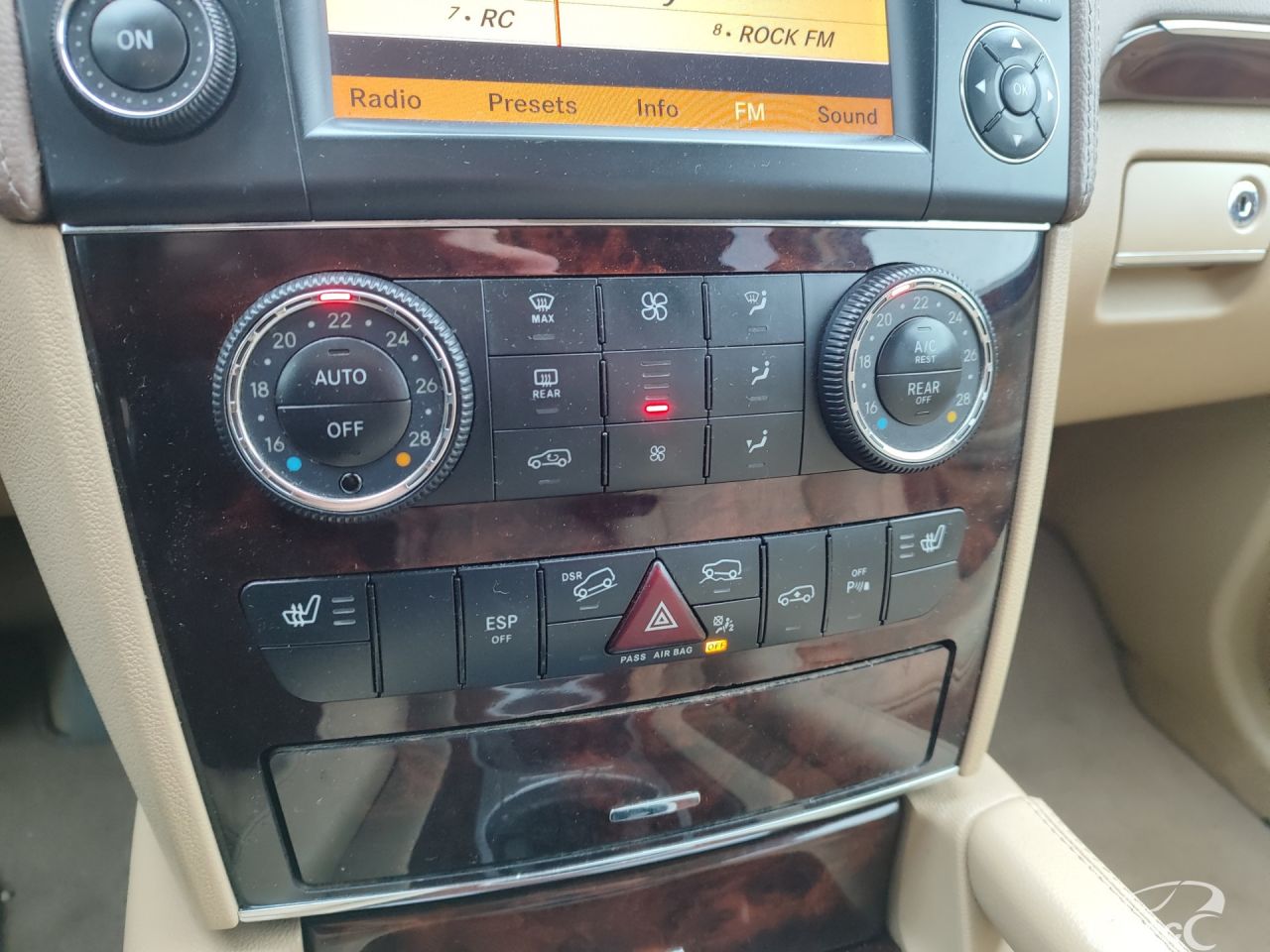 Mercedes-Benz GL450 | 29