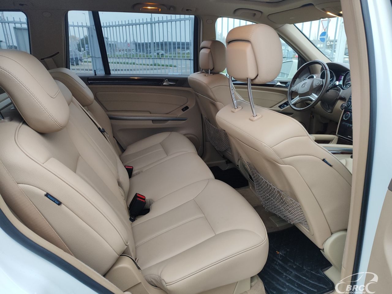 Mercedes-Benz GL450 | 9