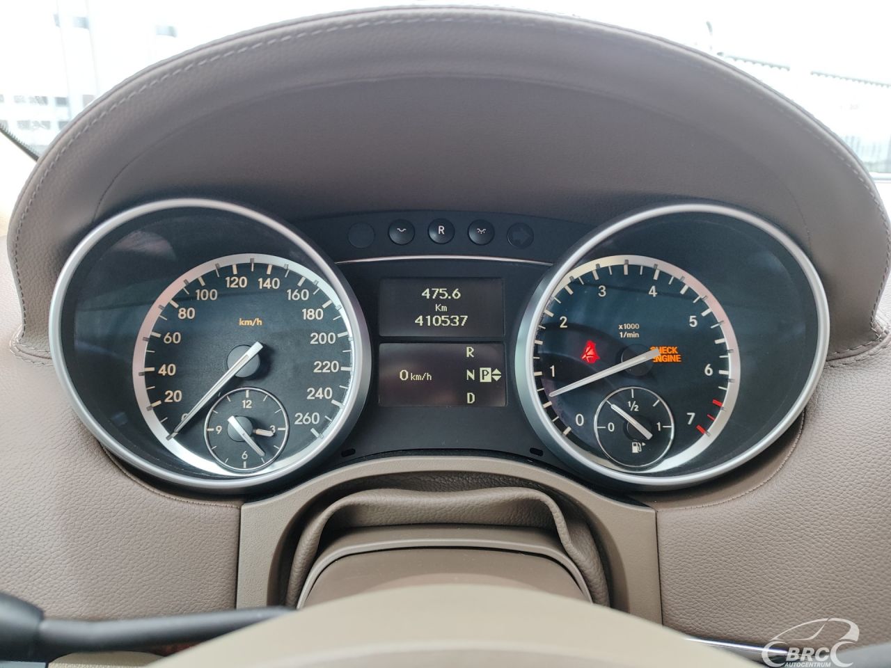 Mercedes-Benz GL450 | 28