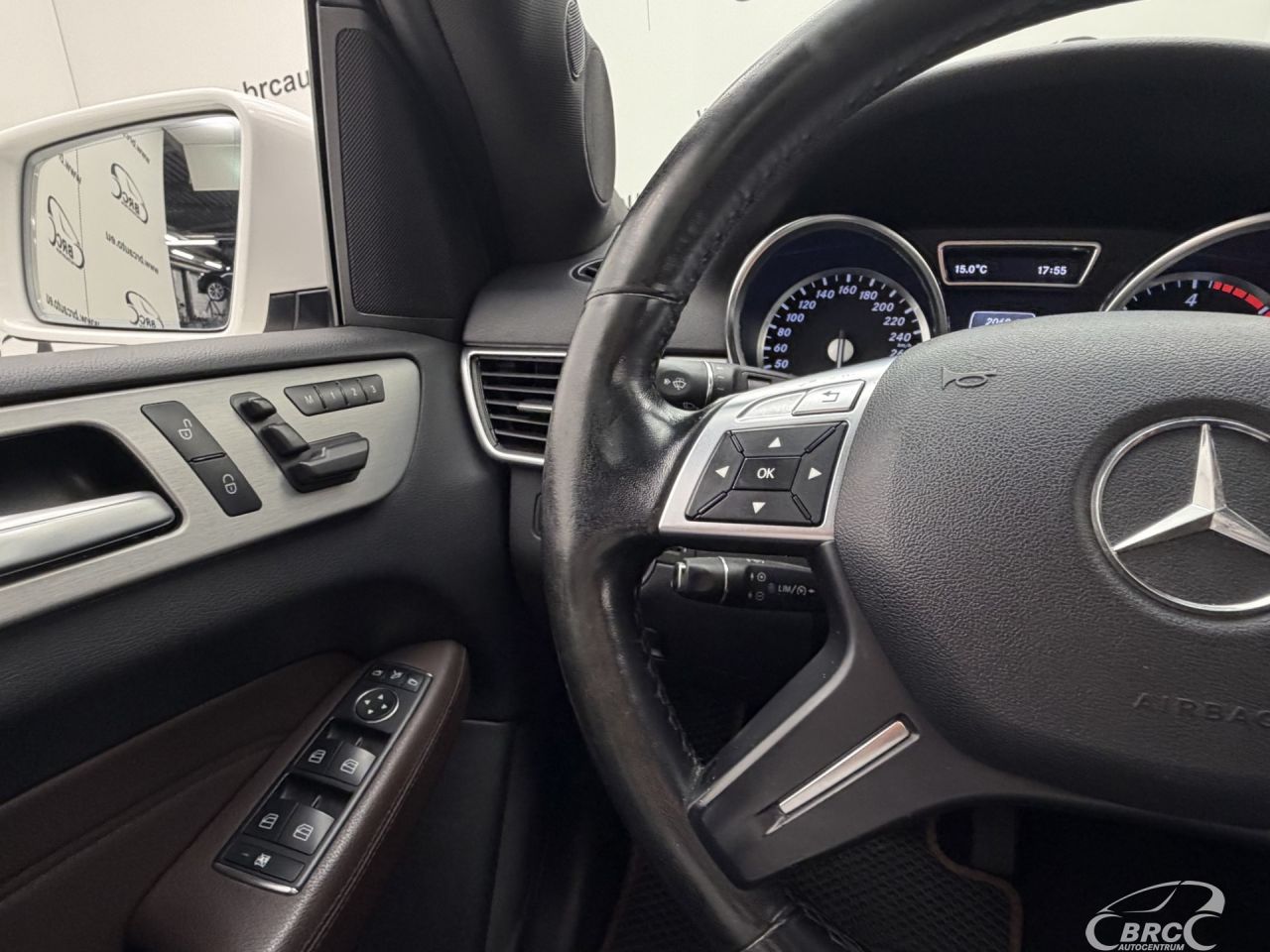 Mercedes-Benz ML350 | 31