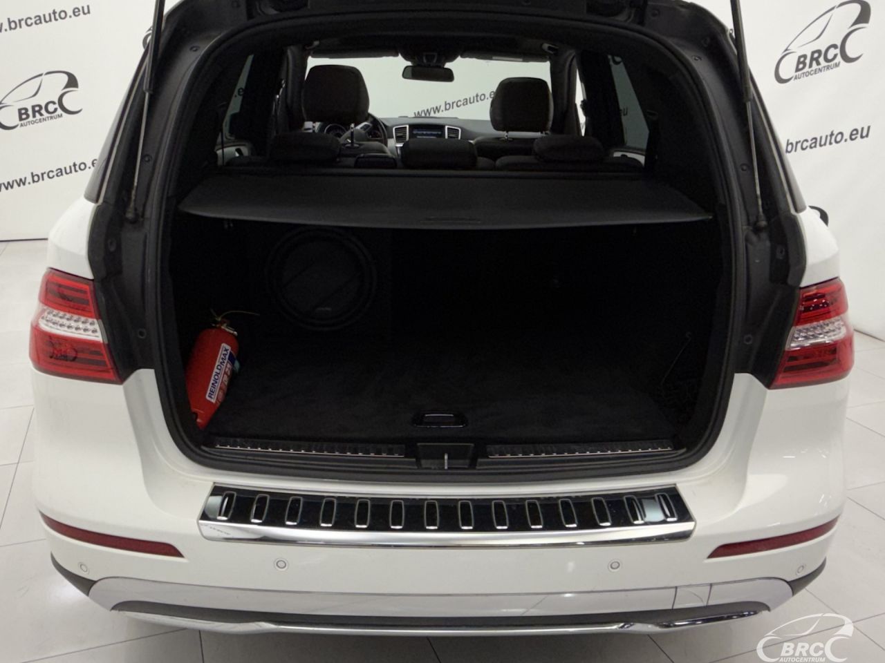 Mercedes-Benz ML350 | 42