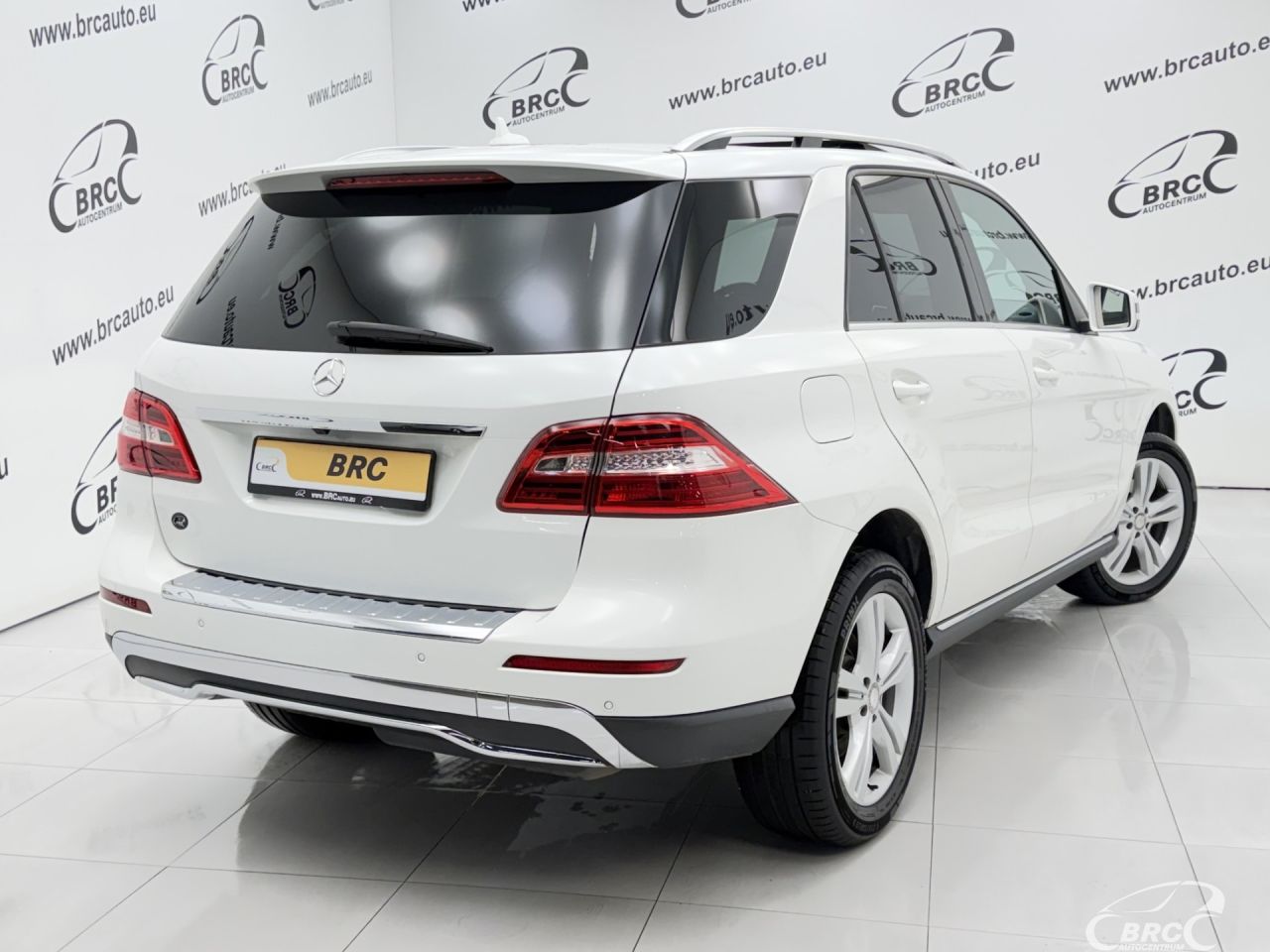Mercedes-Benz ML350 | 46