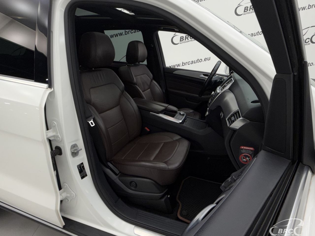 Mercedes-Benz ML350 | 6