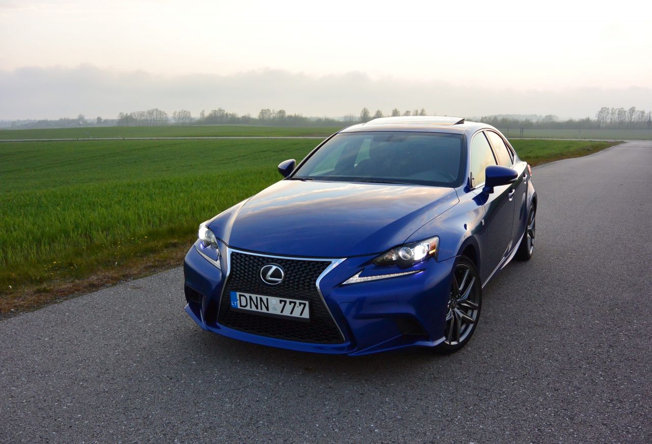 Lexus IS 200 | 7