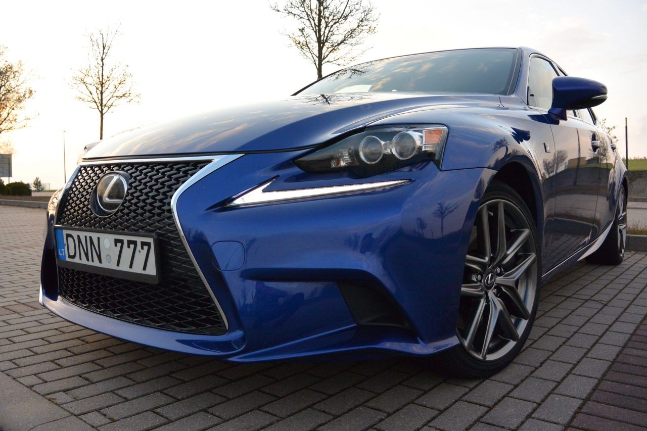 Lexus IS 200 | 8