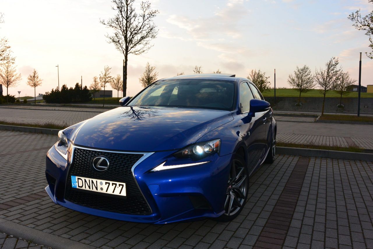 Lexus IS 200 | 9