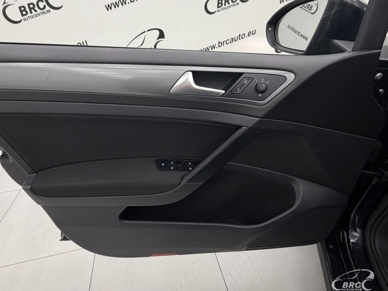 Volkswagen Golf | 34