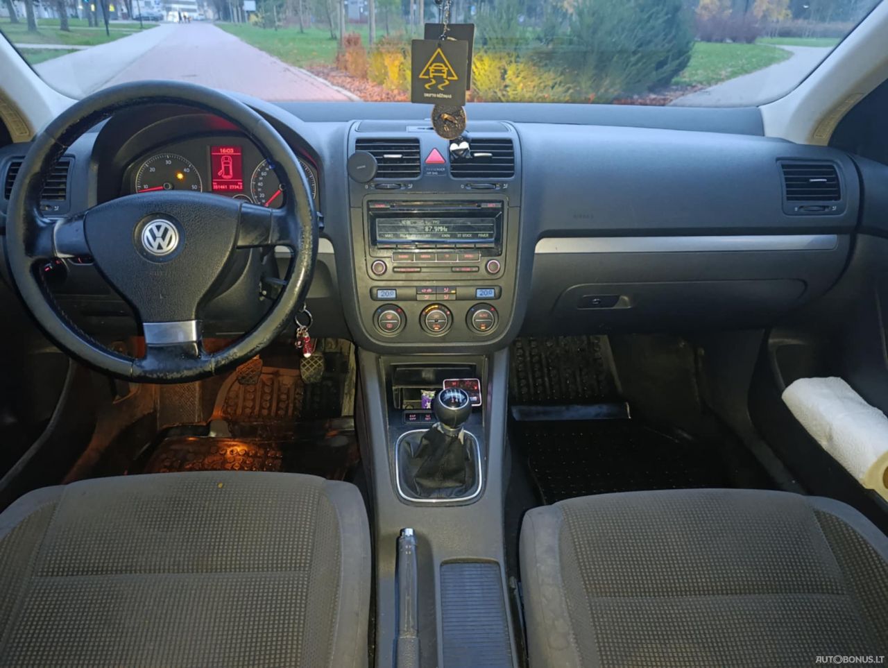 Volkswagen Golf | 5