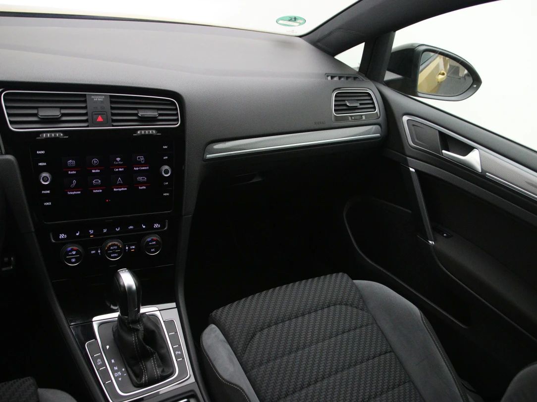 Volkswagen Golf | 20