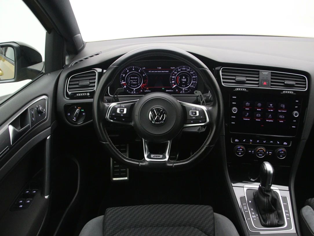 Volkswagen Golf | 16