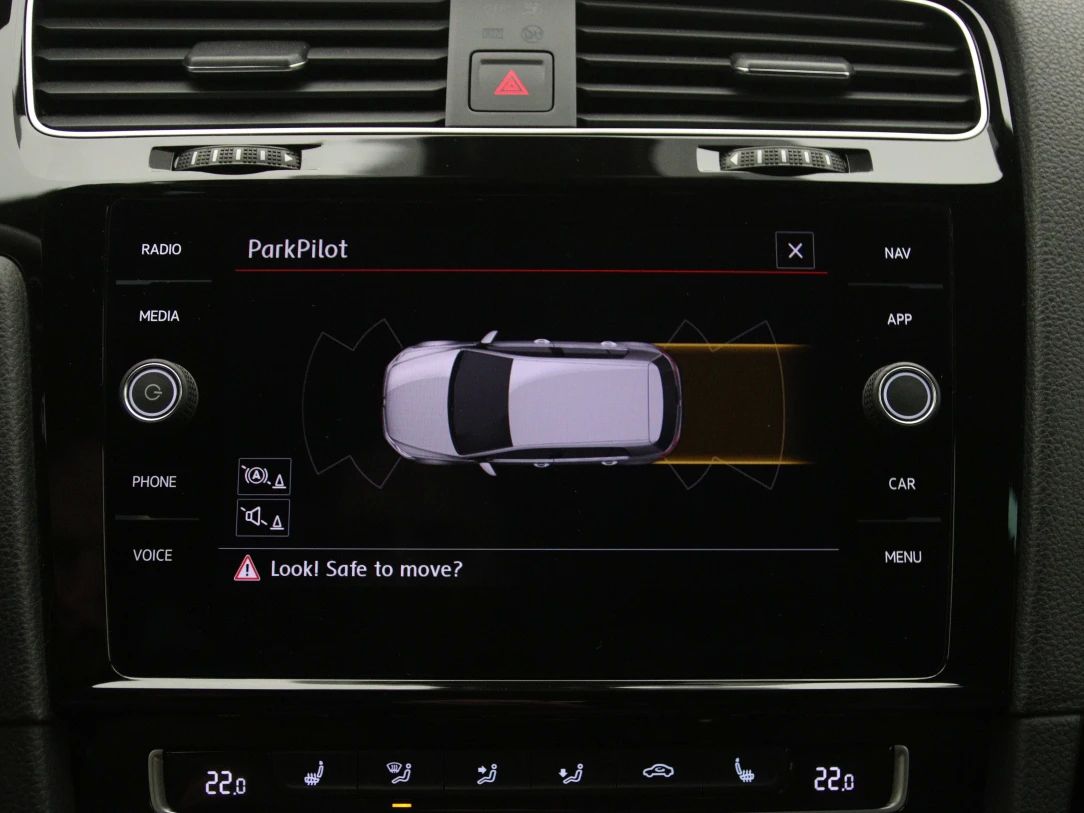 Volkswagen Golf | 24