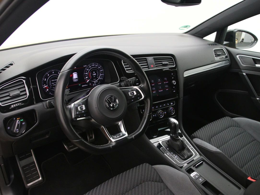 Volkswagen Golf | 15