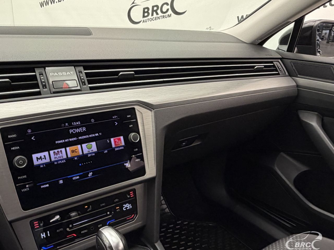 Volkswagen Passat | 23