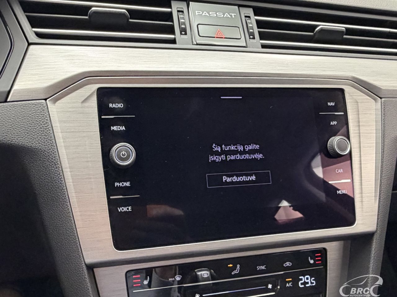 Volkswagen Passat | 32