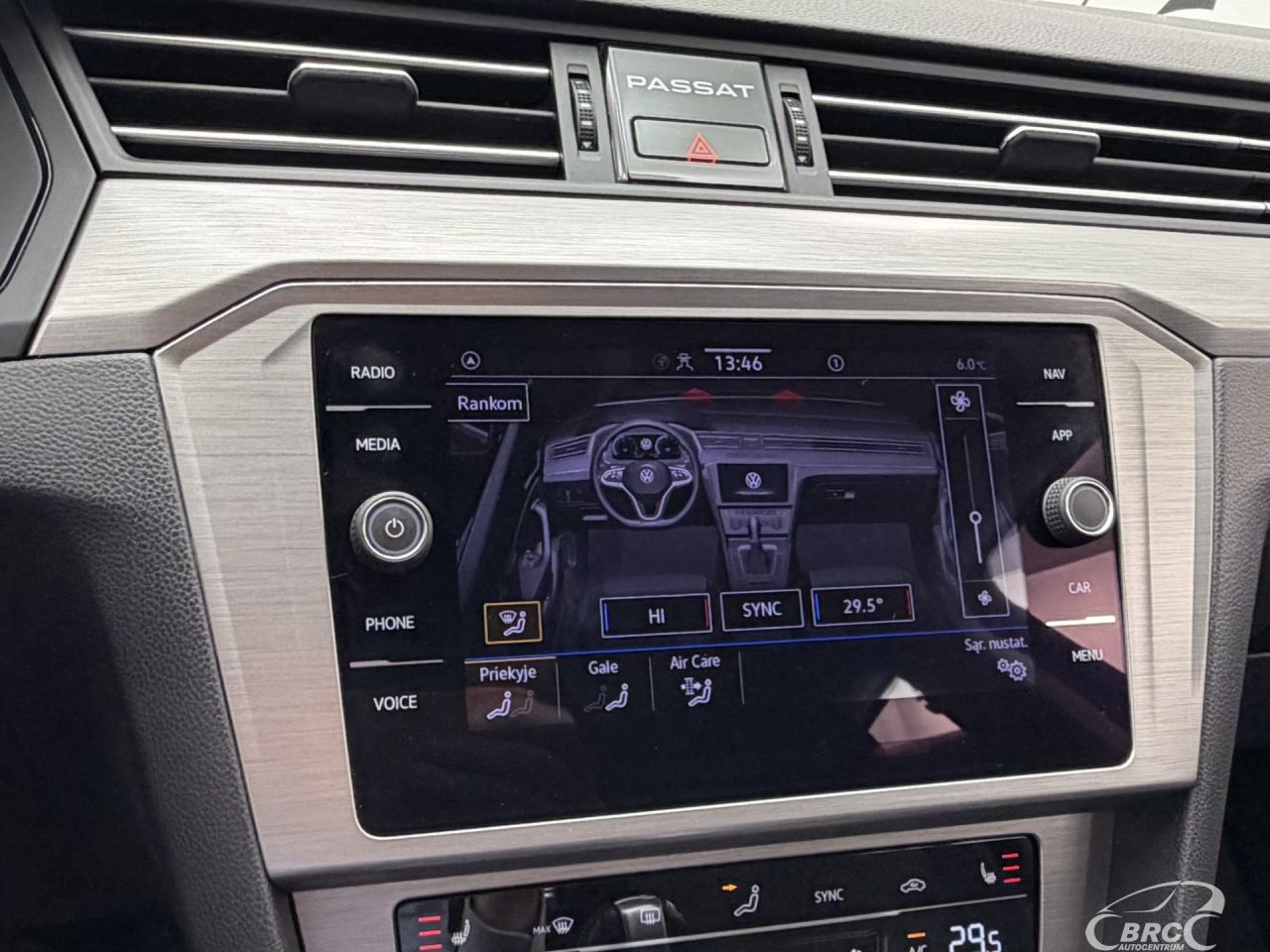 Volkswagen Passat | 35