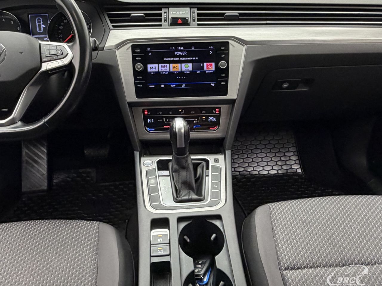 Volkswagen Passat | 11