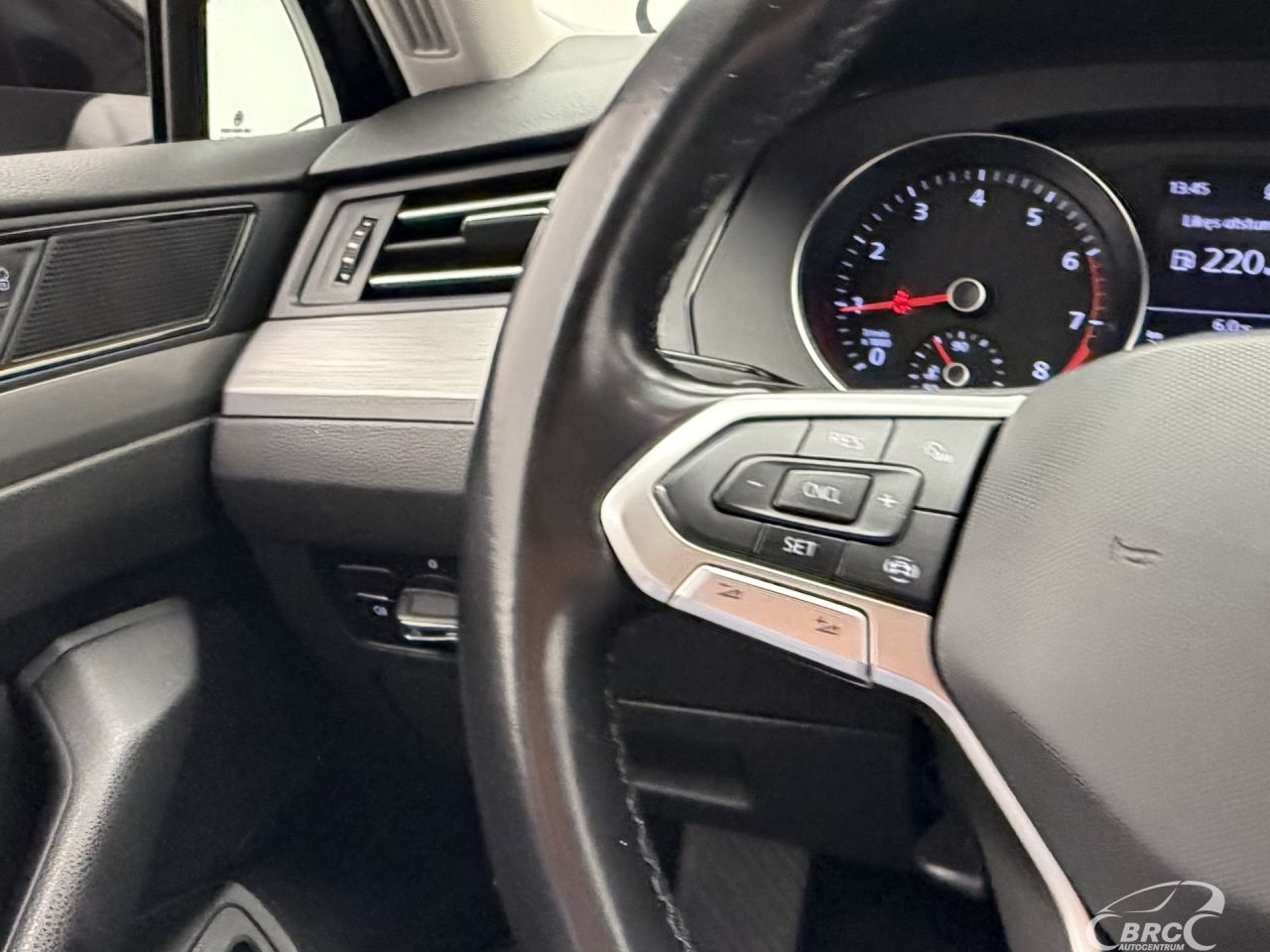 Volkswagen Passat | 23