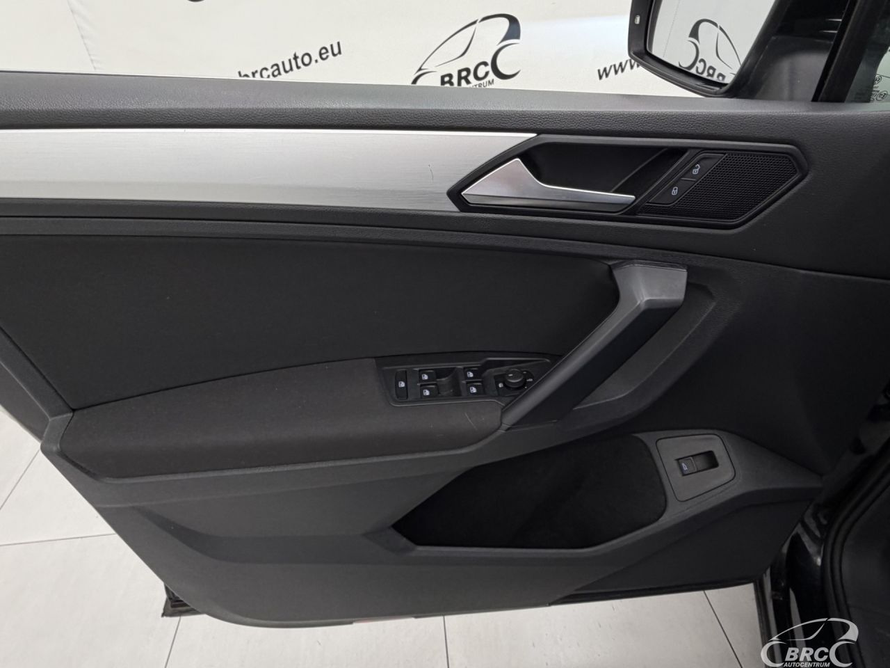 Volkswagen Tiguan | 17