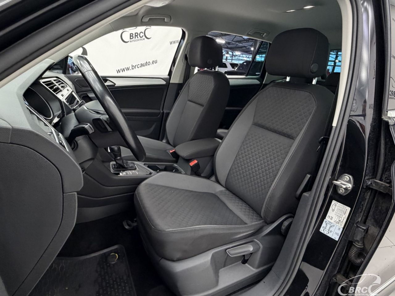 Volkswagen Tiguan | 19