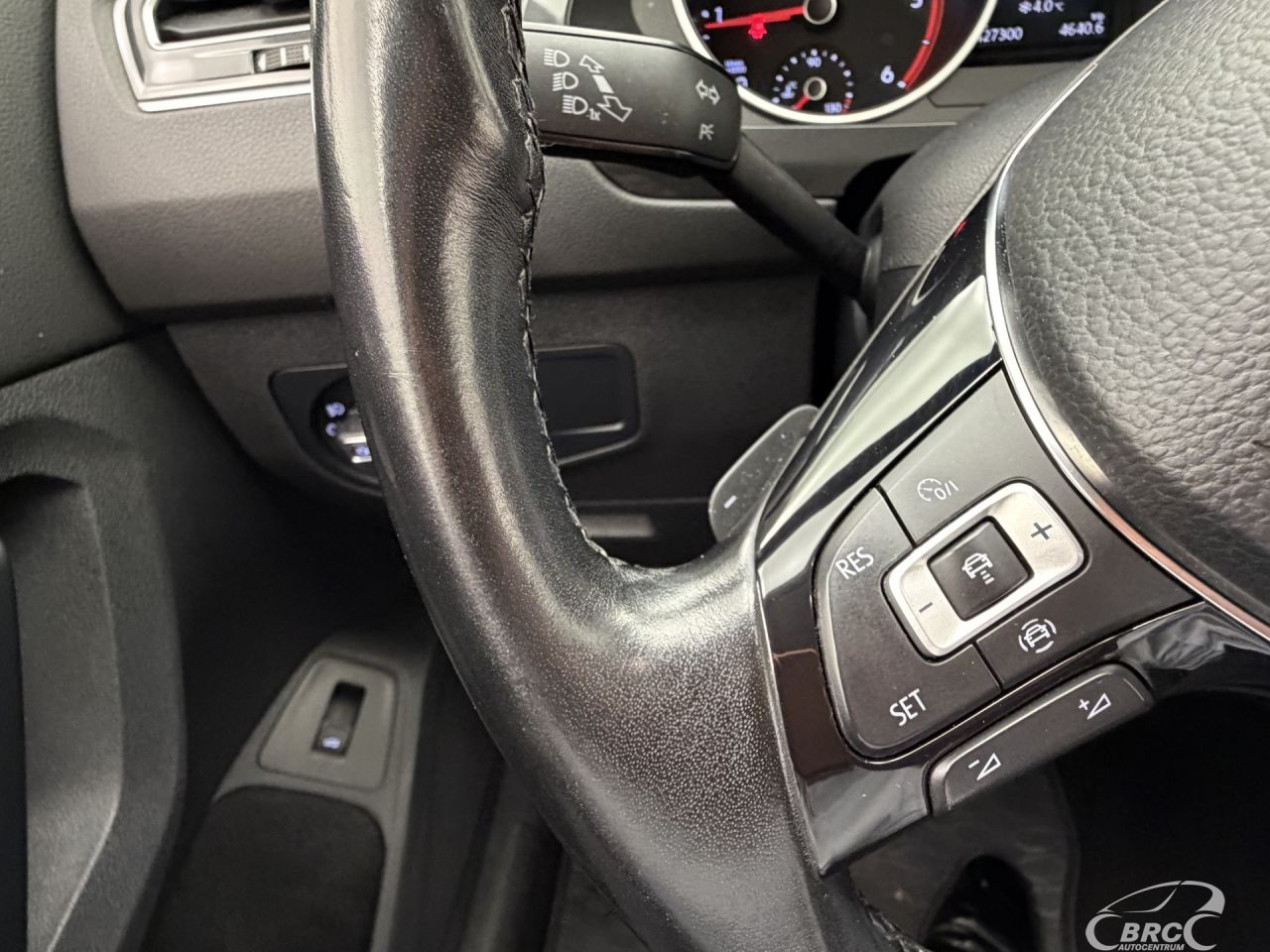 Volkswagen Tiguan | 27