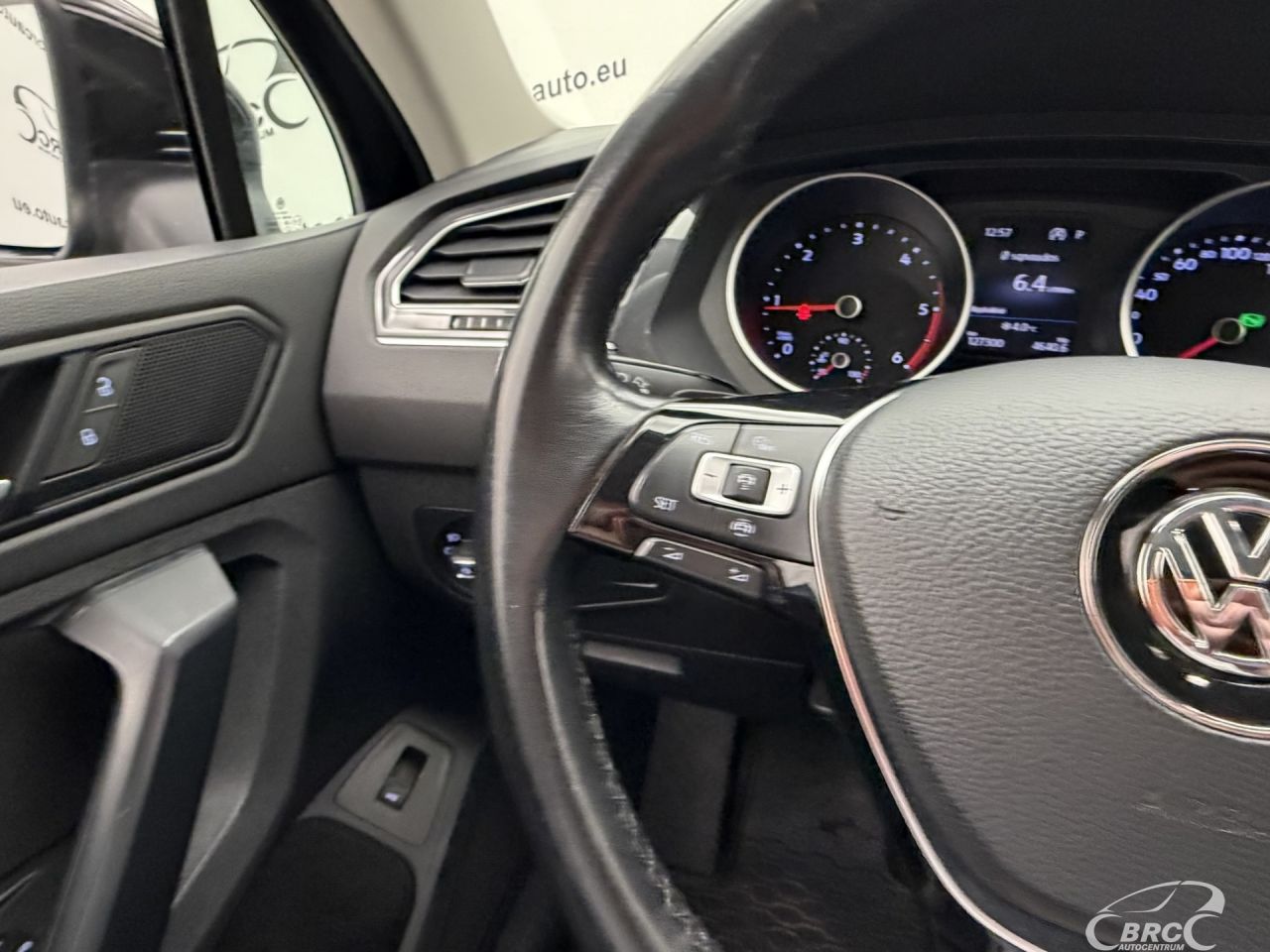 Volkswagen Tiguan | 29