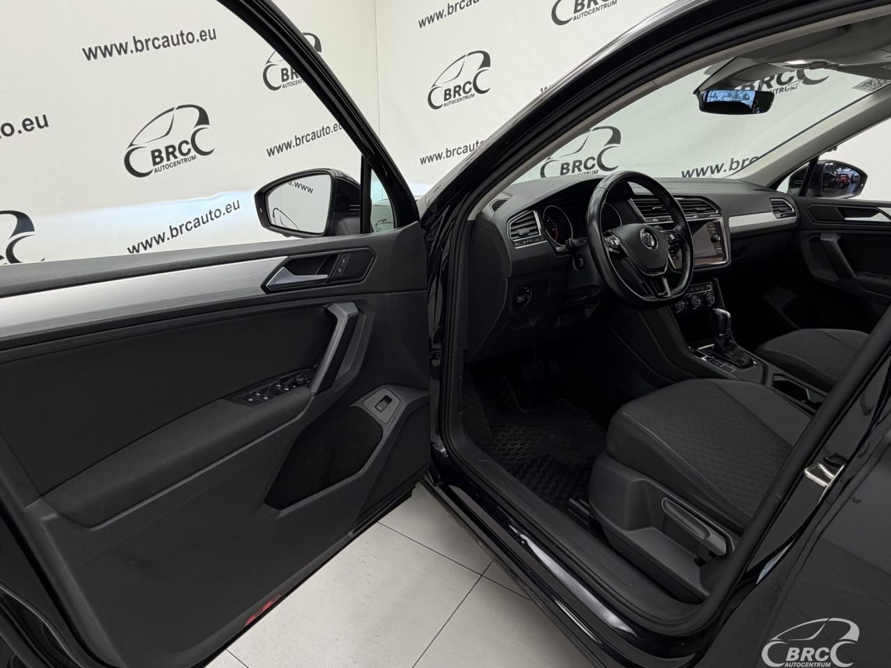 Volkswagen Tiguan | 18