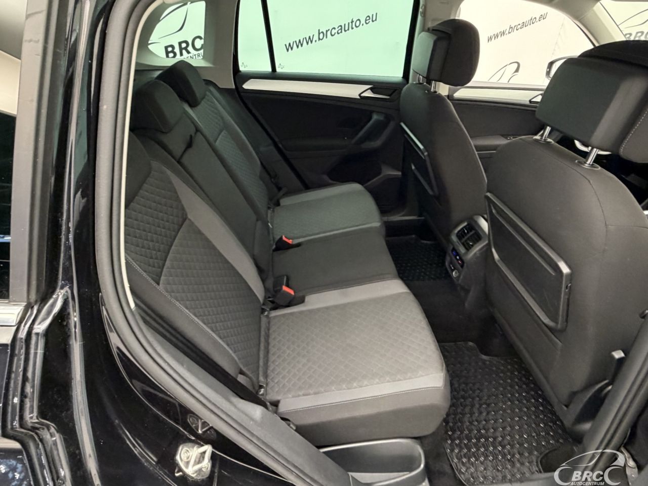 Volkswagen Tiguan | 9