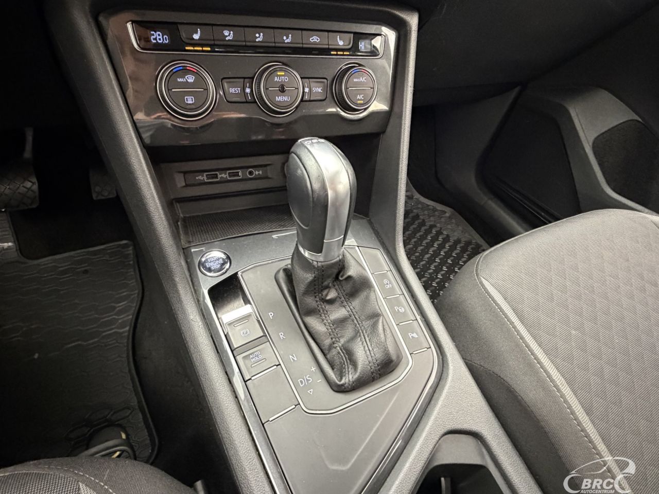 Volkswagen Tiguan | 23