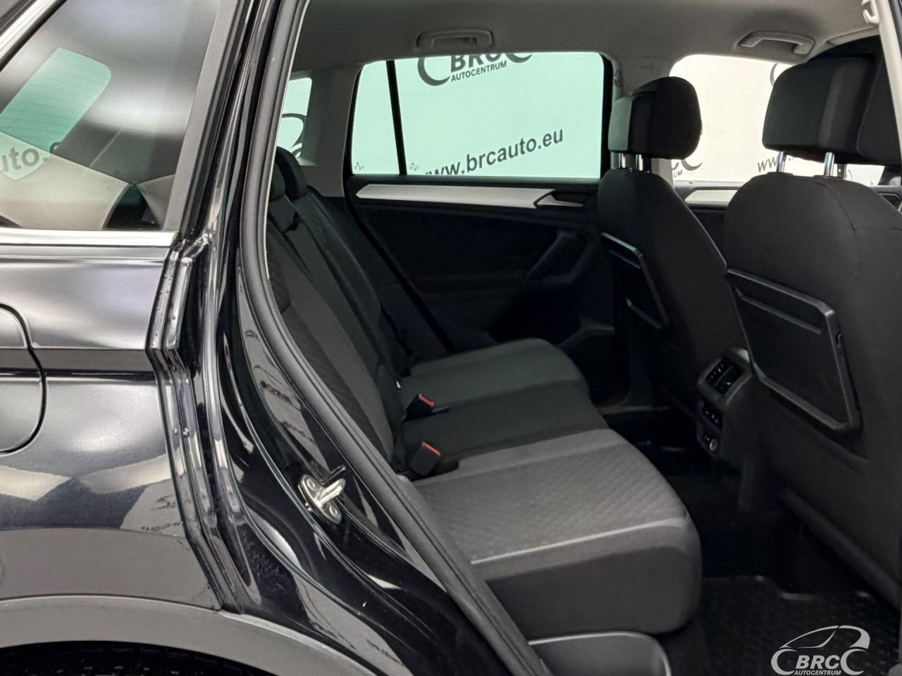 Volkswagen Tiguan | 8