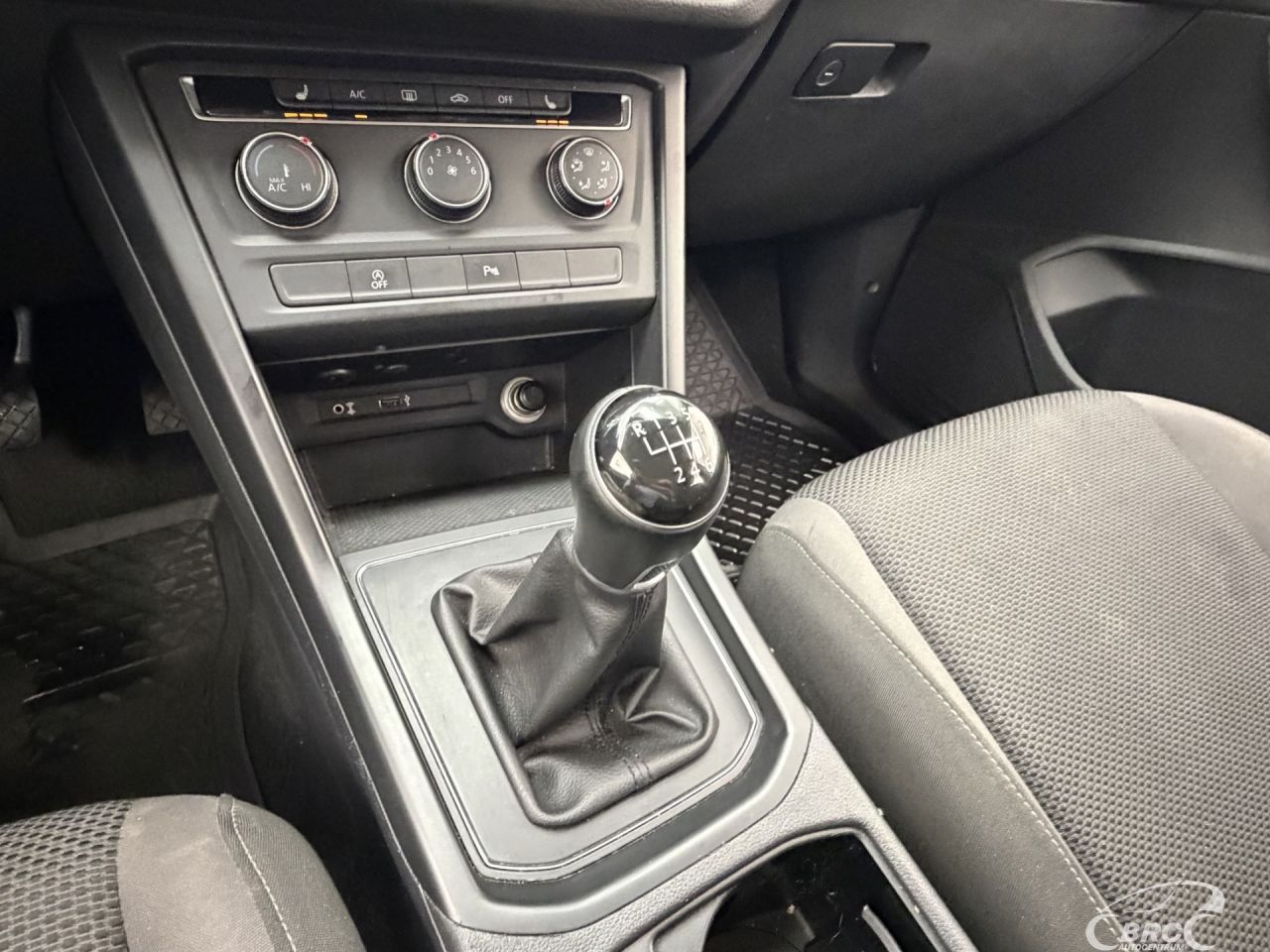 Volkswagen Touran | 24