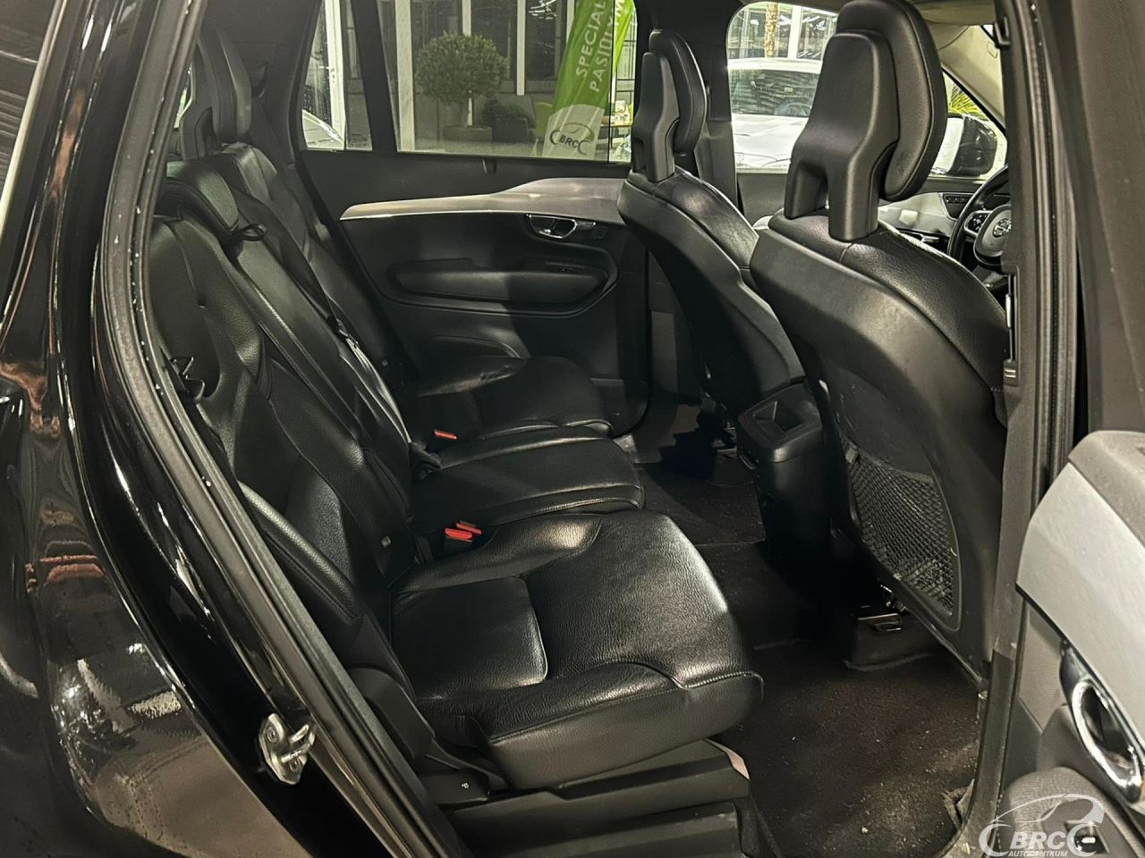 Volvo XC90 | 10