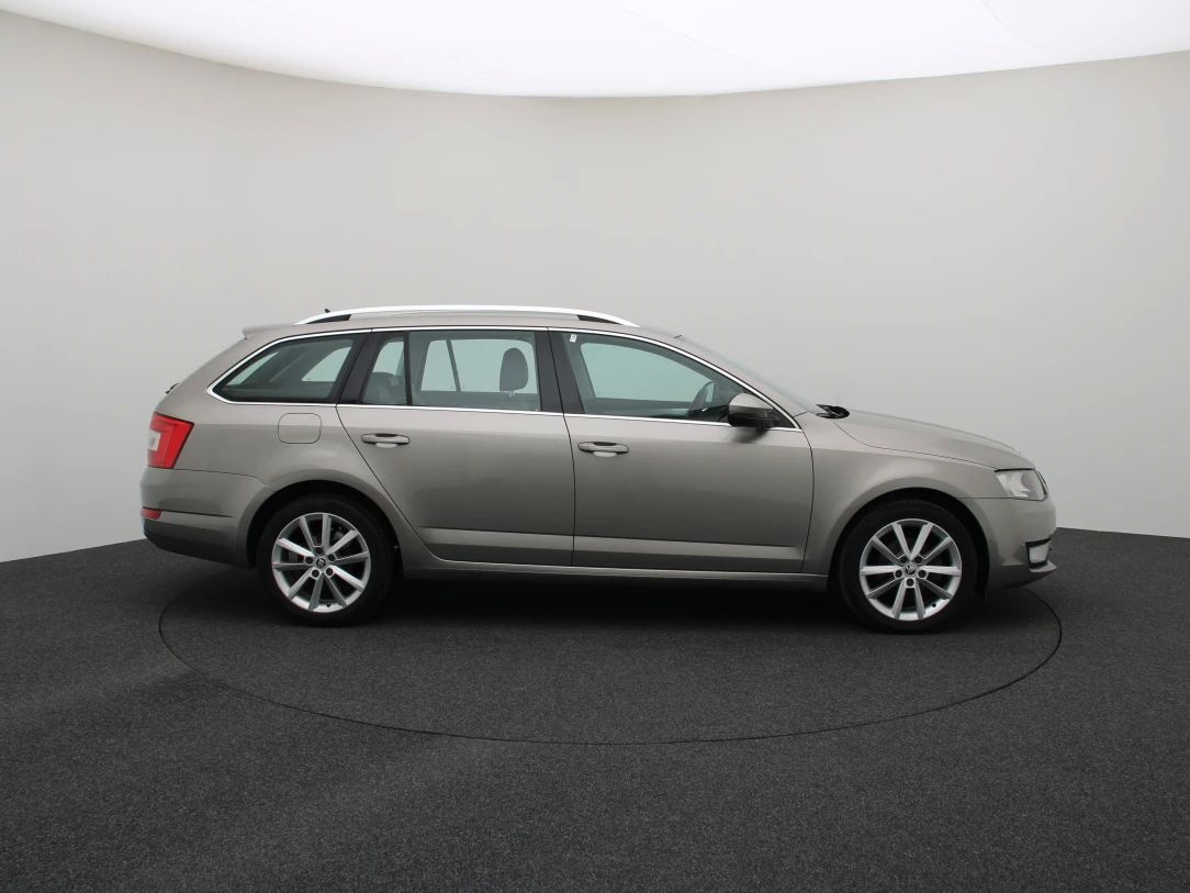 Skoda Octavia | 8