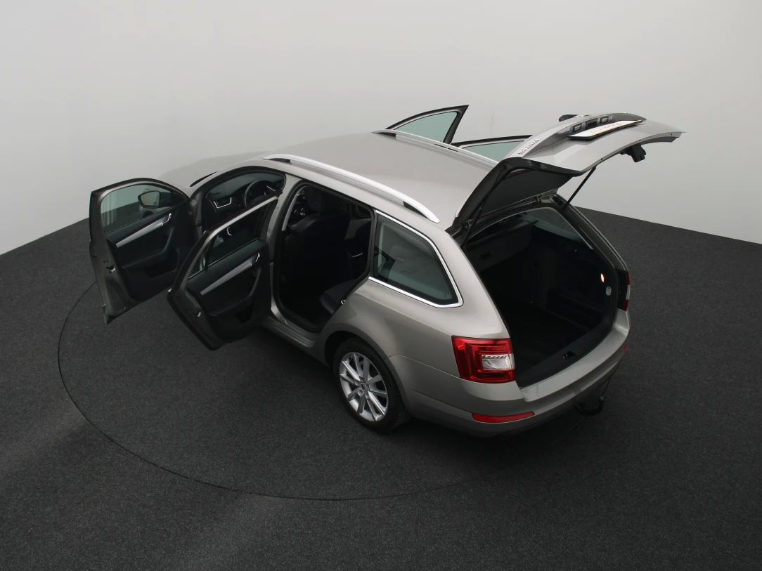 Skoda Octavia | 12