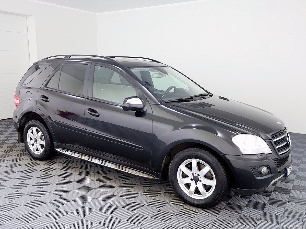 Mercedes-Benz ML320