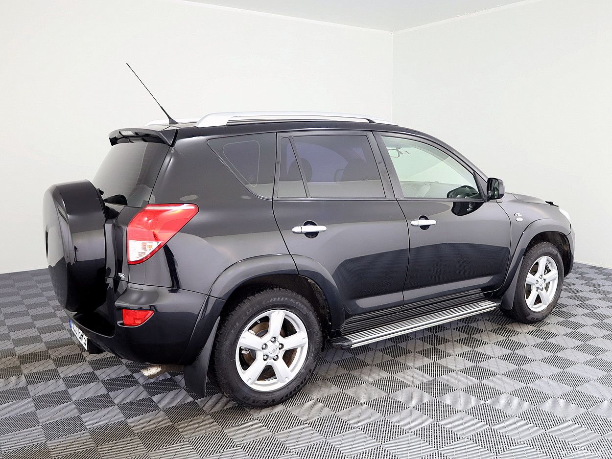 Toyota RAV4 | 2